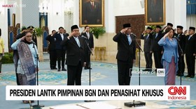 Presiden Republik Indonesia, Prabowo Subianto, melantik tiga pimpinan Badan Gizi Nasional (BGN). Dalam pelantikan tersebut, Nanik S. Deyang resmi menjabat sebagai Kepala BGN, sementara Agustina Arumsari dan Trenggono dilantik sebagai Wakil Kepala BGN