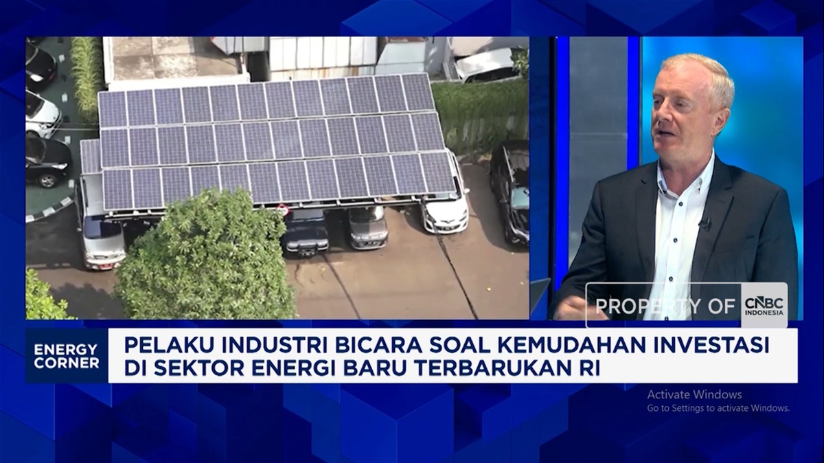 Video: Nyontek Arab Saudi Cs, Ini Syarat Agar Harga Listrik PLTS Murah