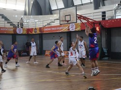 Turnamen Basket Kapolres Blitar Kota Jaring Atlet Berprestasi dari SD-SMA