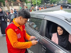 Kawasan Parkir Digital Surabaya Diperluas, Jukir Resmi Bertambah