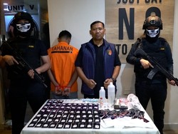 Polisi Bongkar Produksi Vape Narkoba di Bekasi, Peracik Ditangkap