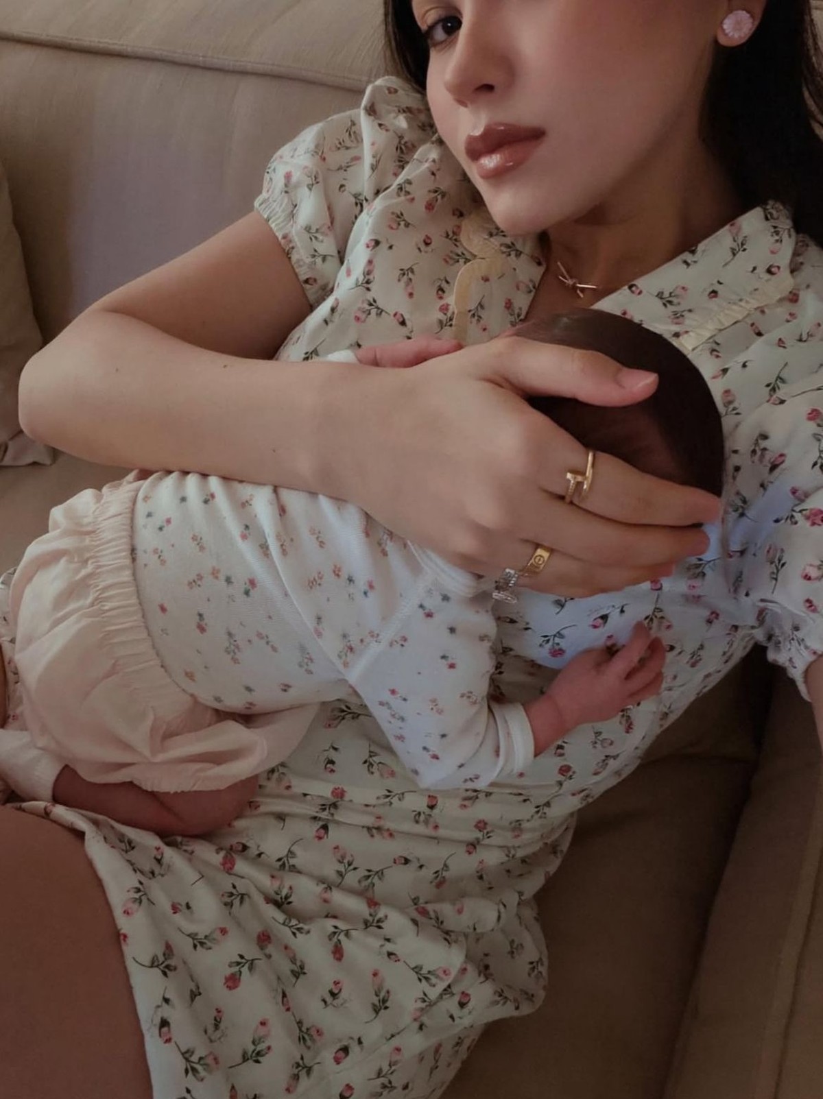 Potret Terbaru Alyssa Daguise Pakai Baju Matching dengan Baby Soleil