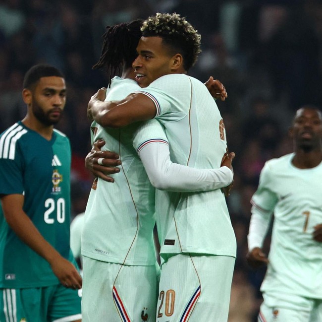 Soccer Football - International Friendly - France v Northern Ireland - Decathlon Arena Stade Pierre-Mauroy, Villeneuve-d'Ascq, France - June 8, 2026 France's Michael Olise celebrates scoring their second goal with Desire Doue REUTERS/Sarah Meyssonnie