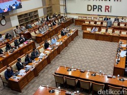 Komisi III DPR dan Pemerintah Sepakat RUU Polri Dibawa ke Paripurna