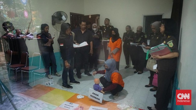 Rekonstruksi Ungkap Komando Ketua Yayasan Daycare Aresha Ikat Anak
