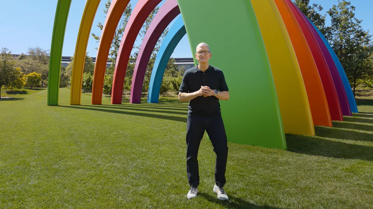 Momen Terakhir Tim Cook di WWDC, Pamit Sebagai CEO Apple