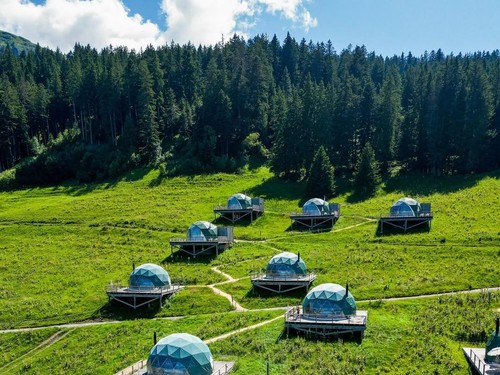 Whitepod, Swiss