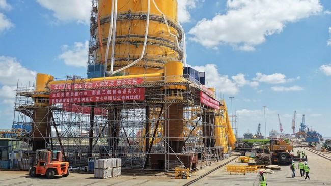 Proyek data center The Shanghai Lingang ini merupakan hasil kolaborasi antara perusahaan HiCloud Technology dan perusahaan milik negara China Communication Construction. (CN-STR / AFP)