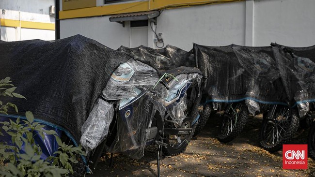 Wakil Ketua Komisi IX DPR Yahya Zaini setuju motor listrik BGN dihibahkan ke guru honorer.