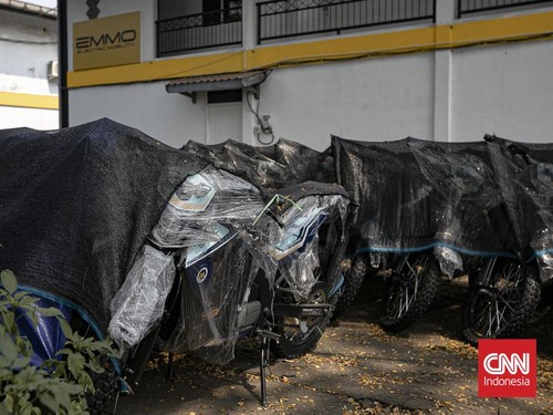 Wakil Ketua Komisi IX DPR Yahya Zaini setuju motor listrik BGN dihibahkan ke guru honorer.