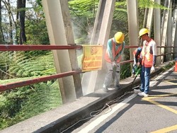 Cegah Bunuh Diri Terjadi Lagi, Pagar Jembatan Cangar Mulai Dikerjakan
