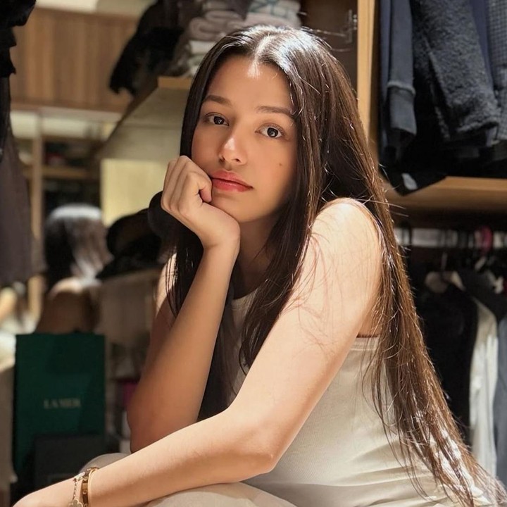 <p>Meski kini tinggal di negeri orang, Susan tetap aktif membagikan potret kesehariannya di media sosial. Dalam unggahan terbarunya, ia justru terlihat semakin langsing meski sudah berstatus sebagai Bunda. (Foto: Instagram @susansameeh)</p>