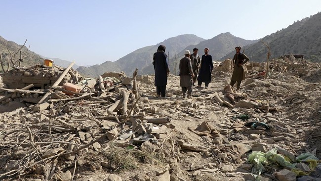 Serangan Udara Pakistan Bombardir Afghanistan, 13 Orang Tewas