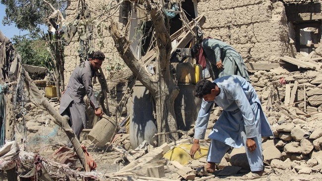 Serangan Udara Pakistan Bombardir Afghanistan, 13 Orang Tewas