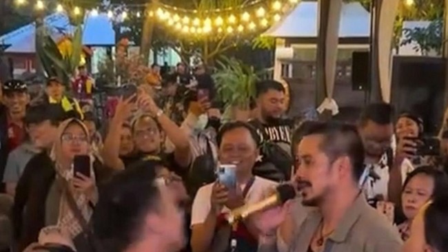 Video: Momen Eza Gionino Tonjok Roby Tremonti usai Disinggung Masa Lalu