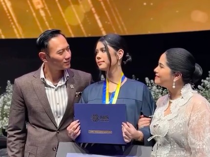 Potret Almira Yudhoyono Lulus SMA, Annisa Pohan Bangga Sang Putri Jadi Salah Satu Siswa Terbaik