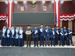 Belajar Sampaikan Aspirasi, Siswa SMPIT Nurul Fikri Datangi DPRD Kota Bogor