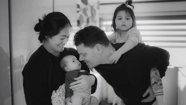 Potret Gracia Indri Bareng Keluarga Di Belanda, Sang Anak Dipuji Mirip Ayah Bule Semua