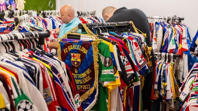 Kolektor Kroasia Pamer Ribuan Jersey Piala Dunia dari Berbagai Negara