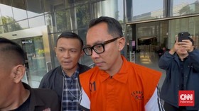 KPK menetapkan empat orang sebagai tersangka terkait kasus dugaan suap atas temuan Badan Pemeriksa Keuangan (BPK) terhadap sejumlah pengadaan di Pemerintah Kabupaten Muara Enim.