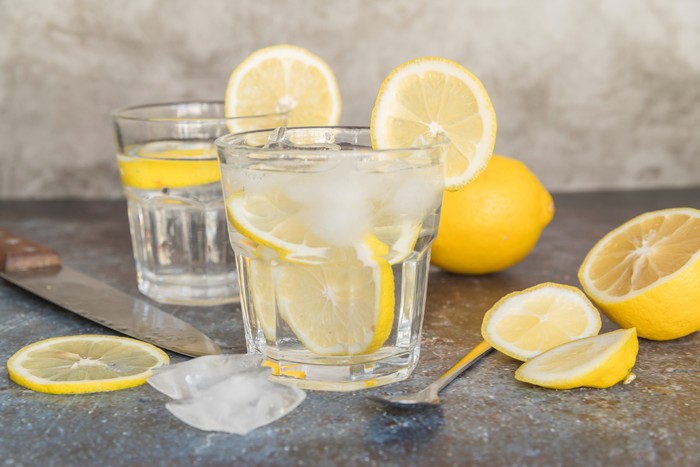 minuman sehat untuk menjaga tubuh tetap terhidrasi