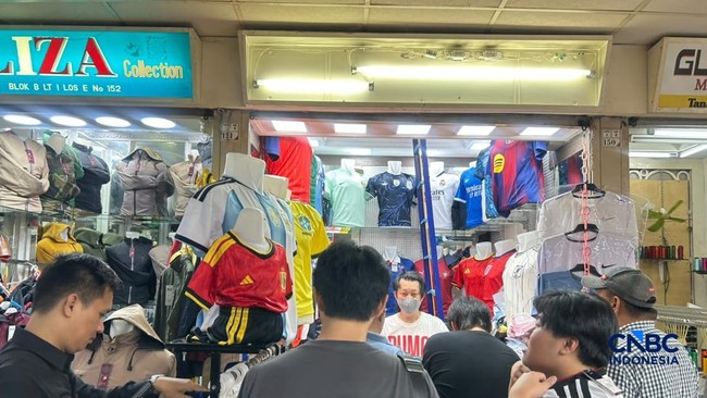 Pedagang Jersey di Tanah Abang Bangkit dari Kubur Jelang Piala Dunia