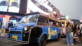Cara ke Jakarta Fair Kemayoran naik busway, KRL, dan MRT.