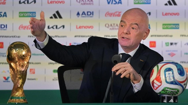 Presiden FIFA Gianni Infantino menyampaikan keterangan kepada wartawan pada sehari menjelang pembukaan Piala Dunia 2026 di Stadion Azteca, Mexico City, Meksiko, Rabu (10/6/2026). Gianni mengapresiasi kesiapan pemerintah Meksiko dalam mempersiapkan Pi