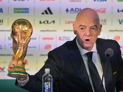 Presiden FIFA Gianni Infantino menyampaikan keterangan kepada wartawan pada sehari menjelang pembukaan Piala Dunia 2026 di Stadion Azteca, Mexico City, Meksiko, Rabu (10/6/2026). Gianni mengapresiasi kesiapan pemerintah Meksiko dalam mempersiapkan Pi