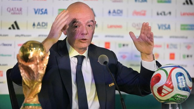 Presiden FIFA Gianni Infantino menyampaikan keterangan kepada wartawan pada sehari menjelang pembukaan Piala Dunia 2026 di Stadion Azteca, Mexico City, Meksiko, Rabu (10/6/2026). Gianni mengapresiasi kesiapan pemerintah Meksiko dalam mempersiapkan Pi
