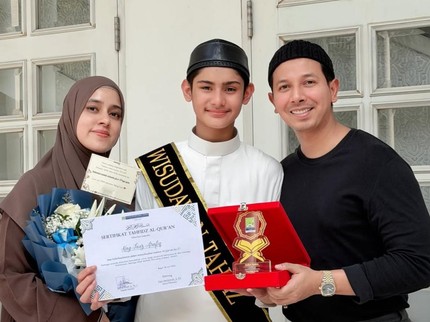Potret Terbaru King Faaz Anak Fairuz A Rafiq Jadi Penghafal Al-Qur'an, Resmi Wisuda Juz 27