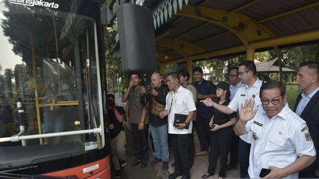Pramono Anung di TransJakarta