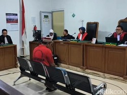 Romli Divonis 14 Tahun Penjara, Lolos dari Dakwaan Pembunuhan