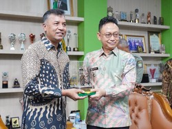 Pemkot Pontianak Takkan Perpanjang Izin Iklan Rokok yang Habis Masa Berlaku