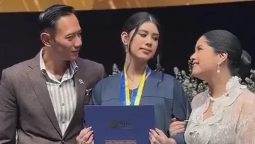 Gosip Terkini Selebriti Insertlive : Pesan Haru Annisa Pohan untuk Aira yang Lulus SMA sebagai 10 Persen Lulusan Terbaik