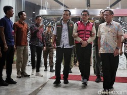 Video Belum Punya Dealer, Bos Vendor Motor Listrik PDKT Eks Waka BGN Lodewyk