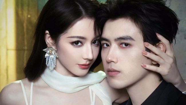 Ibu Chen Feiyu Disebut Menentang Hubungan Sang Anak dengan Dilraba Dilmurat