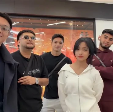 5 Fakta Kedekatan Fuji dan Pengusaha Malaysia Rakin Khan yang Disorot