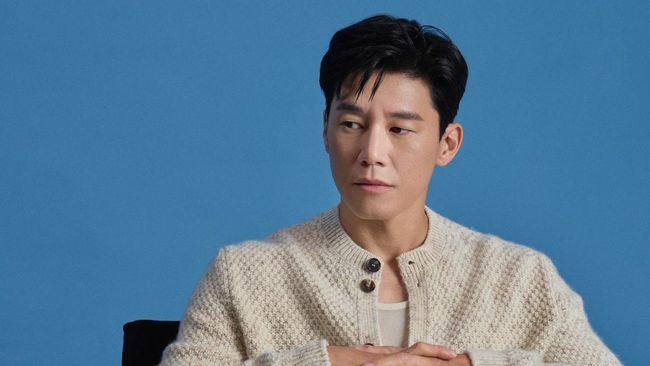 Kim Mu-yeol untuk glam photo Teach You a Lesson (2026).