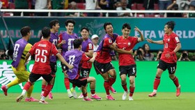 Para pemain Korea Selatan merayakan gol ke gawang Ceko dalam laga Grup A Piala Dunia 2026, Jumat (12/6), di Stadion Guadalajara, Meksiko.