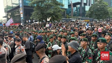 Menkomdigi di Tengah Aksi Demo: Waspada Hoaks dan Provokasi di Medsos