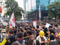 Mahasiswa UI Belum Bisa Capai Bundaran HI, Tertahan di Tosari