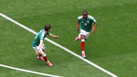Soccer Football - FIFA World Cup 2026 - Group A - Mexico v South Africa - Estadio Azteca, Mexico City, Mexico - June 11, 2026 Mexico's Julian Quinones celebrates scoring their first goal with Brian Gutierrez REUTERS/Raquel Cunha