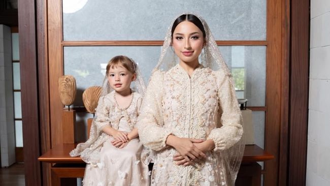 Potret Gaya Kamari Anak Jennifer Coppen Di Pernikahan Sang Bunda