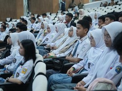 Pelajar Purwasuka Didorong Tak Sekadar Jadi Konsumen Informasi