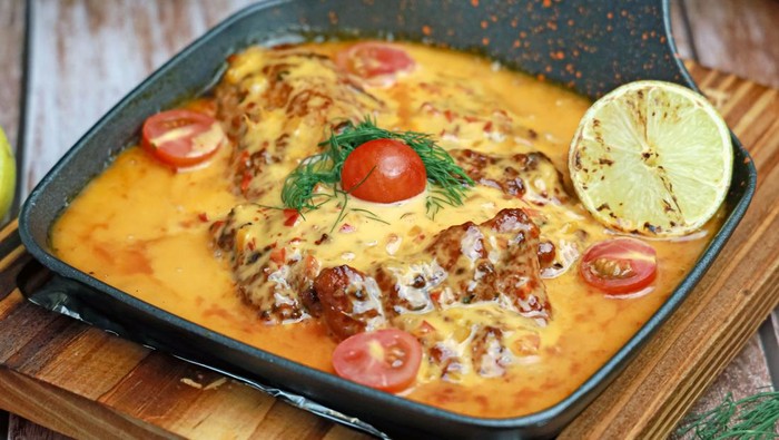 Resep Creamy Tuscan Chicken untuk Makan Malam
