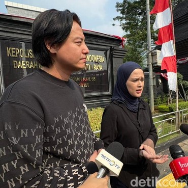 Roger Danuarta-Cut Meyriska Diperiksa Terkait Kasus Hanania Group, Serahkan Bukti Ini