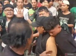 Beli Motor Rp 12 Juta Pakai Duit Palsu, Pria di Jaktim Diamuk Massa