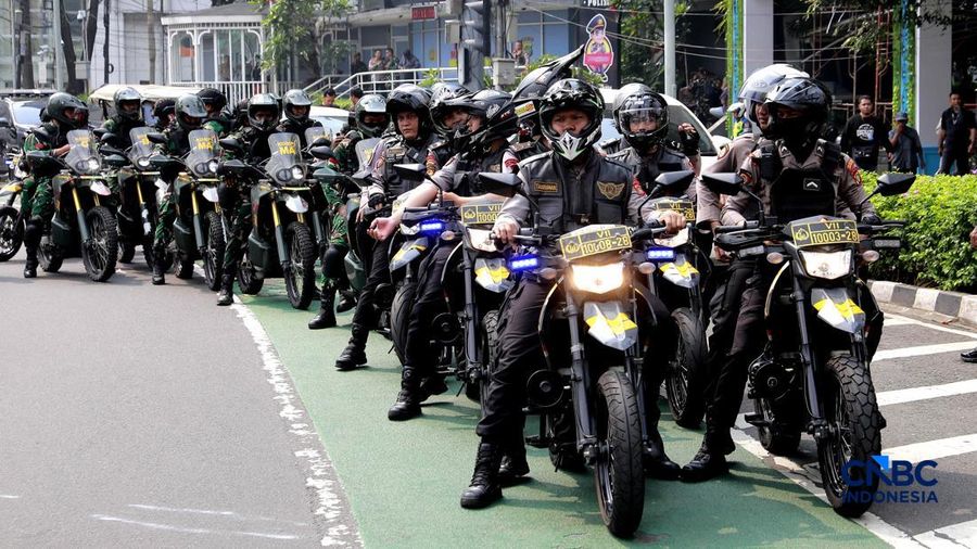 Suasana jelang demo mahasiswa di area Bundaran HI, Jakarta, Jumat (12/6/2026). (CNBC Indonesia/Muhammad Sabki)