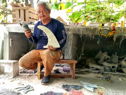 Olengnya Sang Penjaga Keseimbangan: Batik Fins Cimaja Vs Dolar